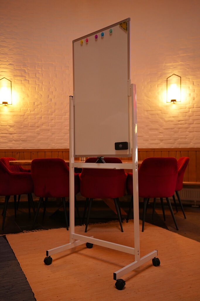 Seminarausstattung im Seminarraum Erfahrungsreich Kelheim