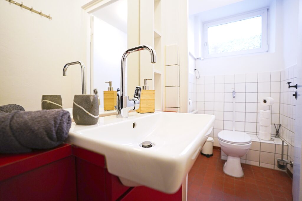 Bad und WC in der Ferienwohnung Erholungsreich in Kelheim